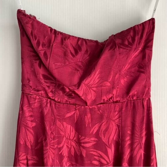 🆕 Lulu’s Ignite my Love Burgundy embossed fringe hem dress NWT size XS - Picture 11 of 12